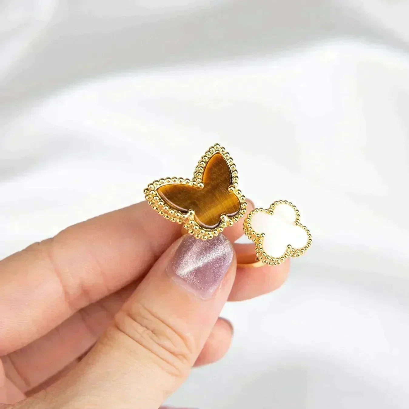 ??Loco?¡¥LUCKY BETWEEN THE FINGER RING