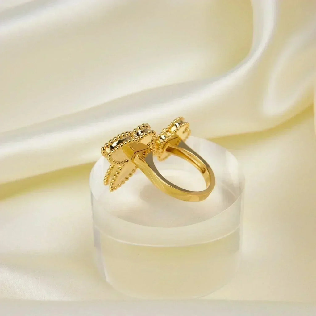 ??Loco?¡¥LUCKY BETWEEN THE FINGER RING