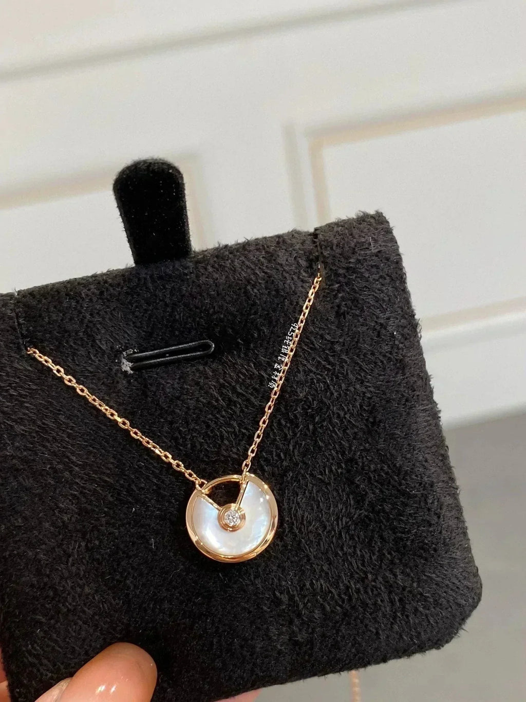 ??Loco?¡¥AMULETTE ROSE GOLD MOP NECKLACE