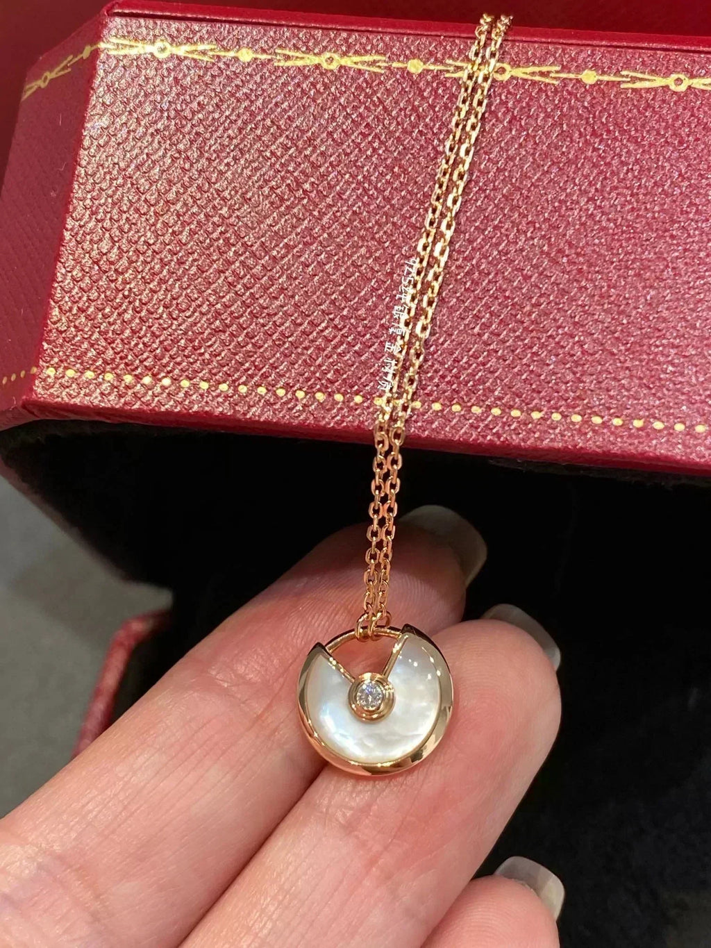 ??Loco?¡¥AMULETTE ROSE GOLD MOP NECKLACE
