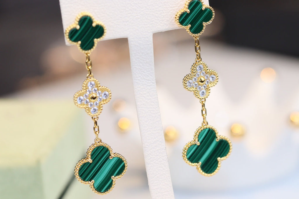 ??Loco?¡¥CLOVER EARRINGS GOLD MALACHITE DIAMOND 3 MOTIF
