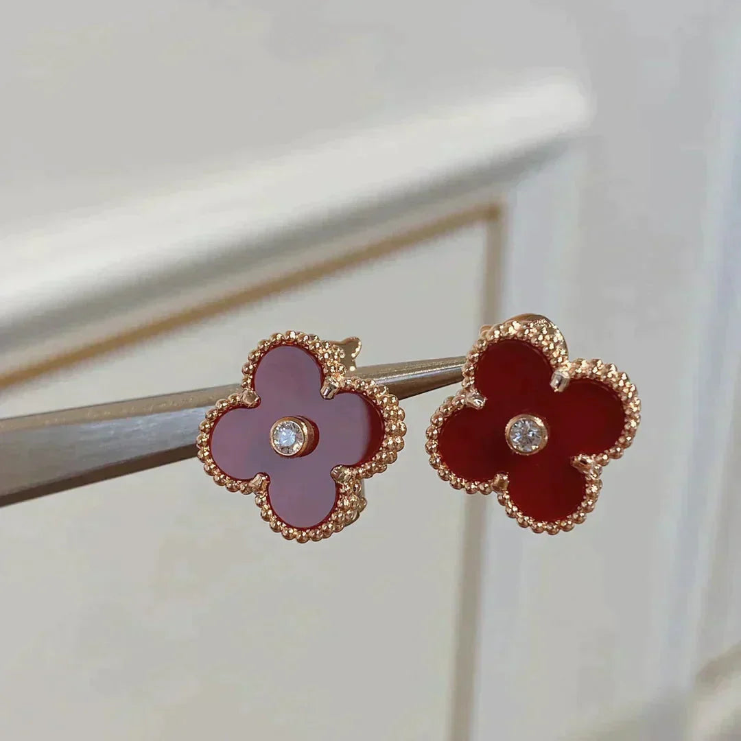 ??Loco?¡¥CLOVER MEDIUM 1 MOTIFS CARNELIAN  DIAMOND earrings