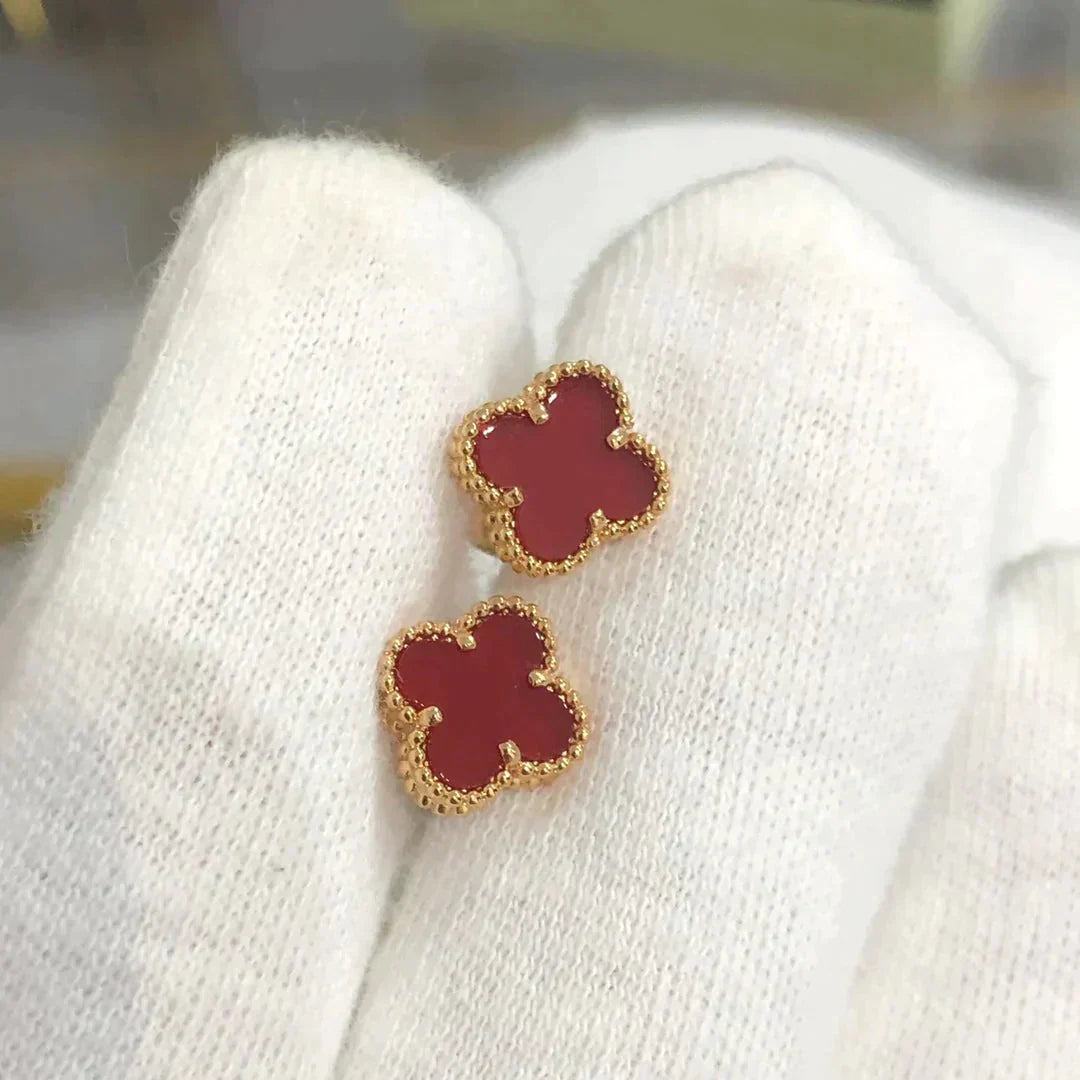 ??Loco?¡¥CLOVER MINI 9.5MM CARNELIAN EARRINGS