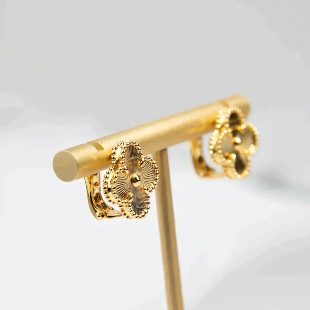 ??Loco?¡¥CLOVER MEDIUM 1 MOTIFS LASER EARRINGS