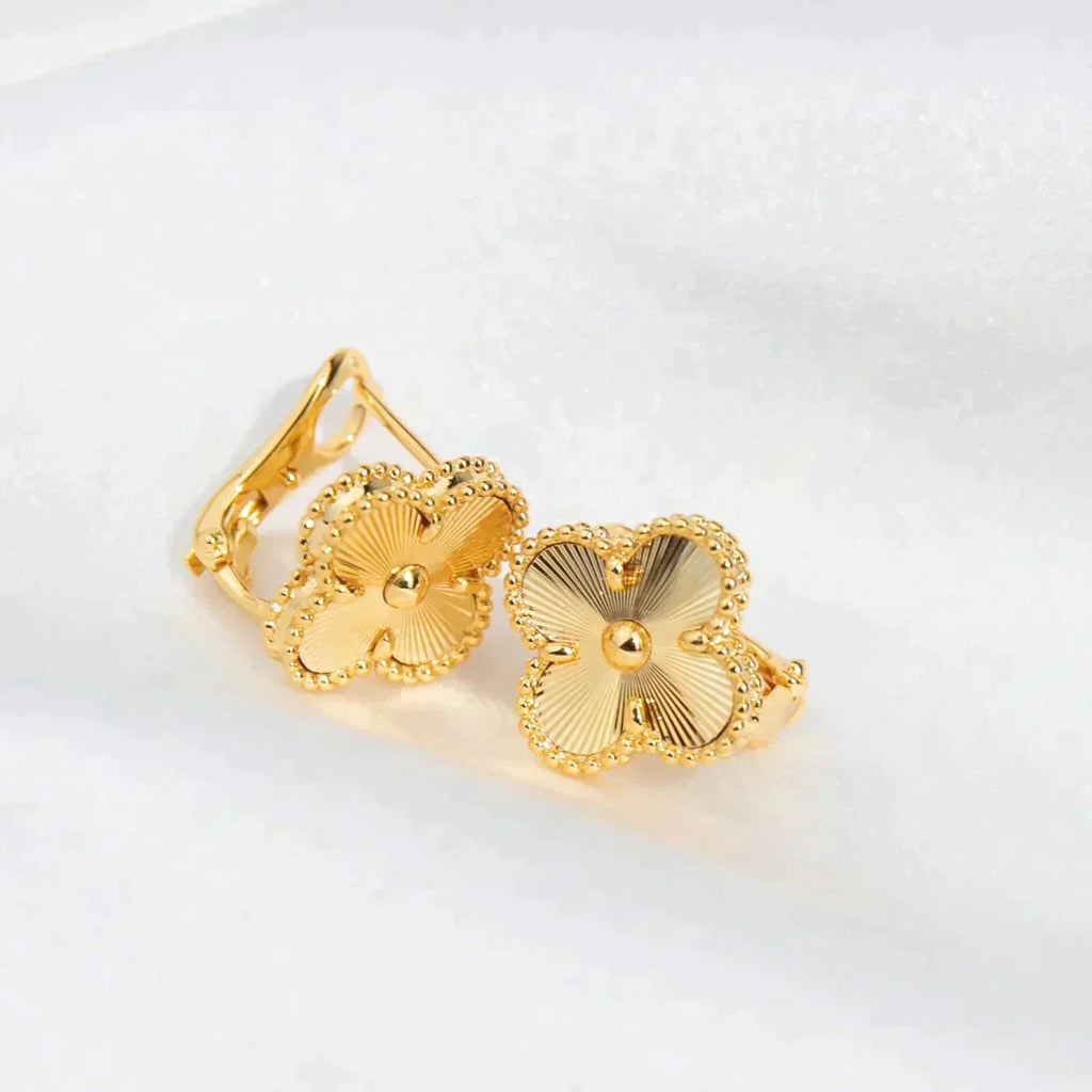 ??Loco?¡¥CLOVER MEDIUM 1 MOTIFS LASER EARRINGS