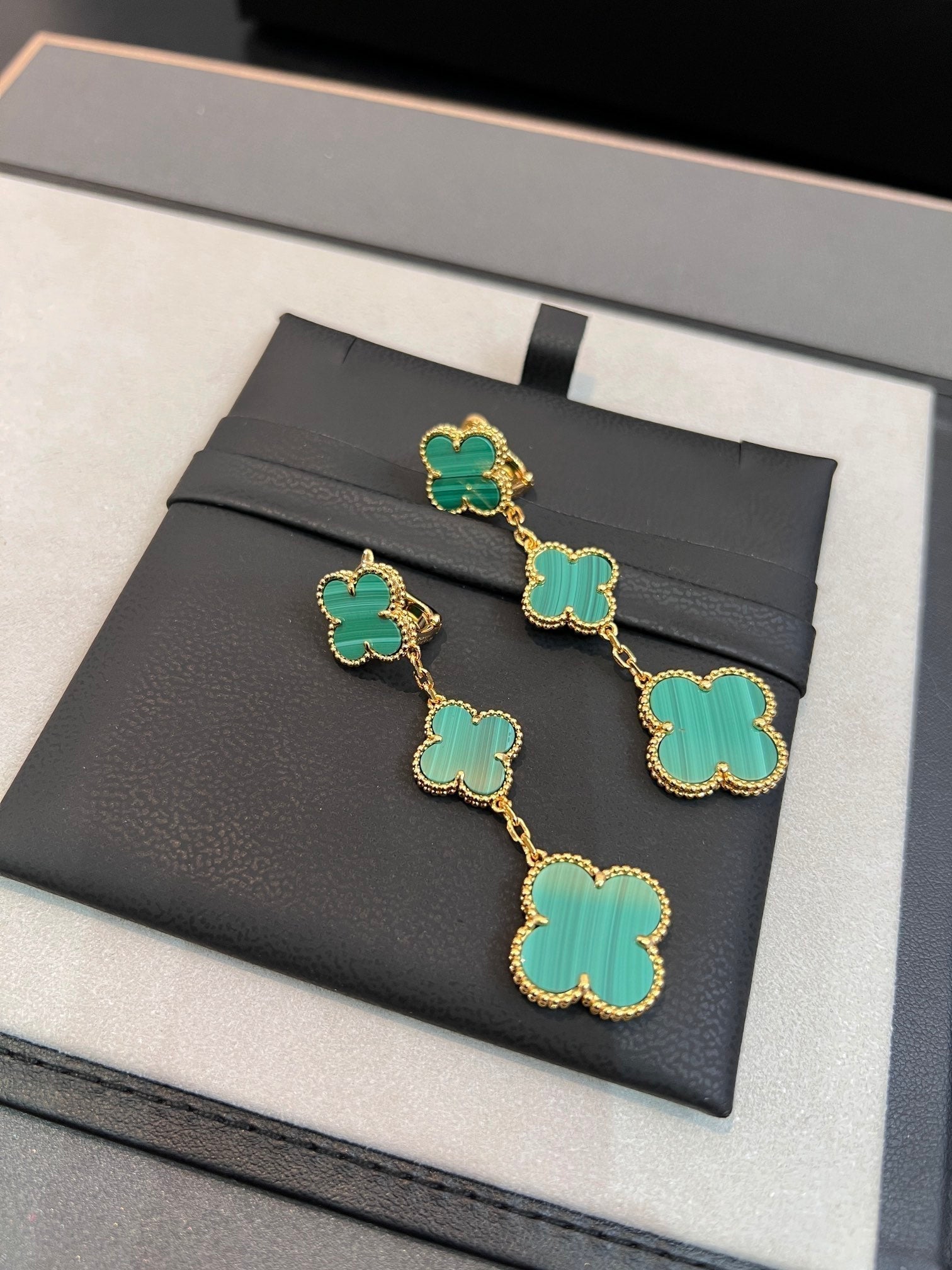 ??Loco?¡¥CLOVER MALACHITE 3 MOTIFS GOLD
