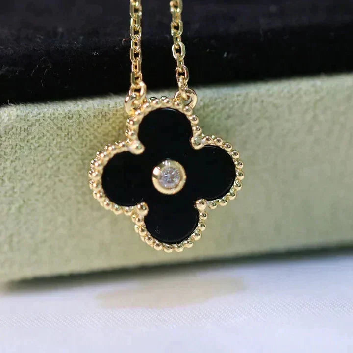 ??Loco?¡¥CLOVER 15MM DIAMOND ONYX NECKLACE