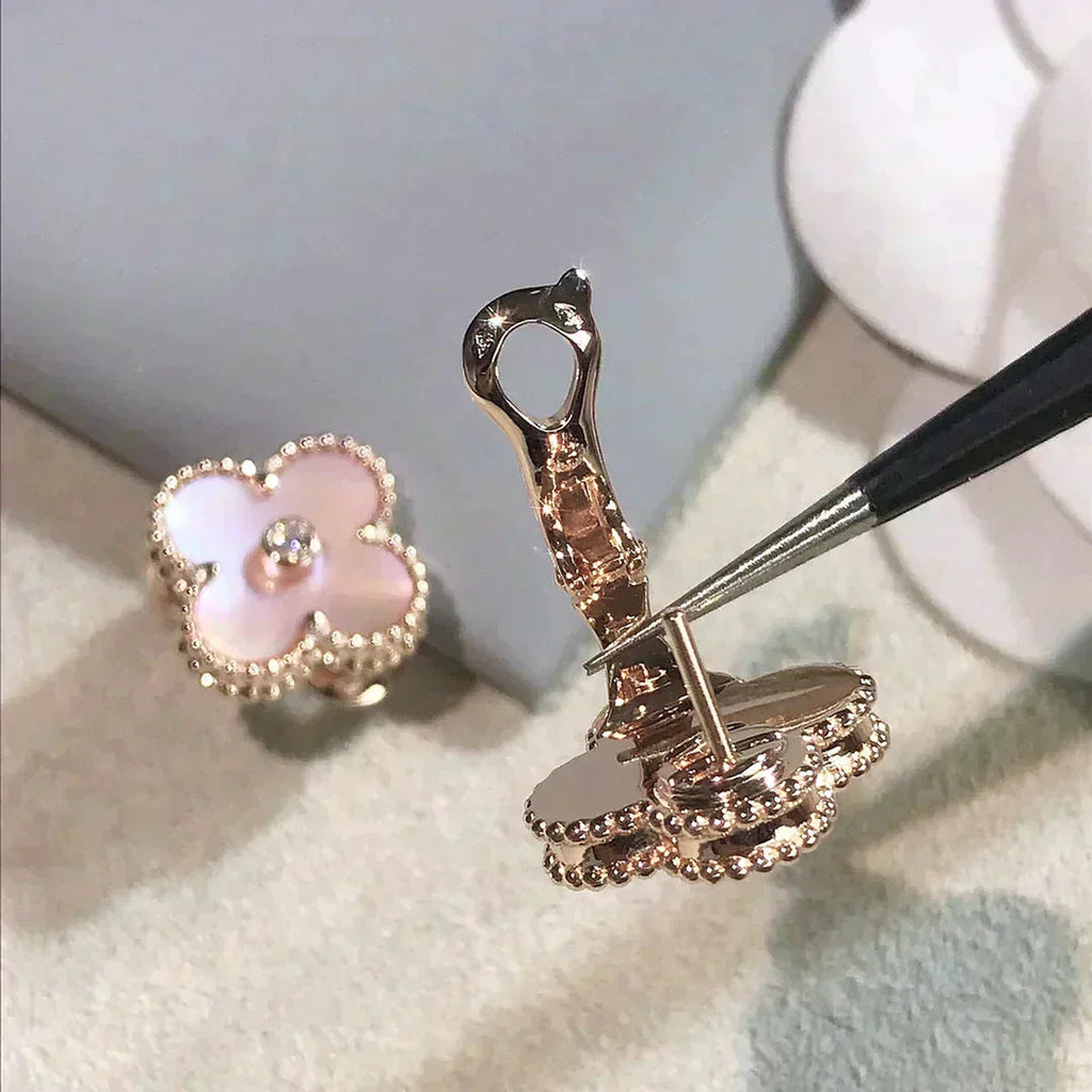 ??Loco?¡¥CLOVER MEDIUM 1 MOTIFS  PINK MOP DIAMOND EARRINGS