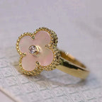 ??Loco?¡¥CLOVER PINK MOP RING GOLD DIAMOND