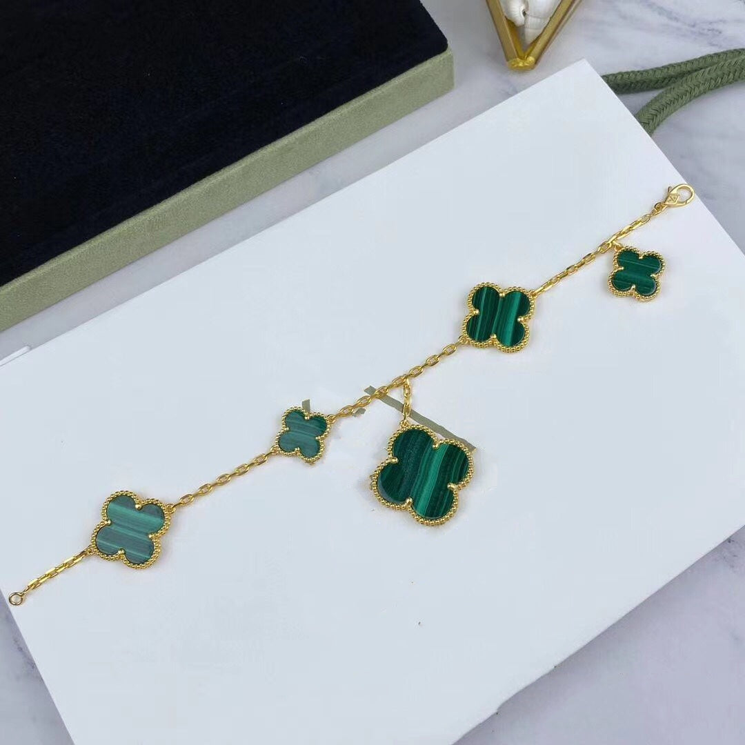 ??Loco?¡¥MAGIC CLOVER MALACHITE GOLD BRACELET 5 MOTIFS