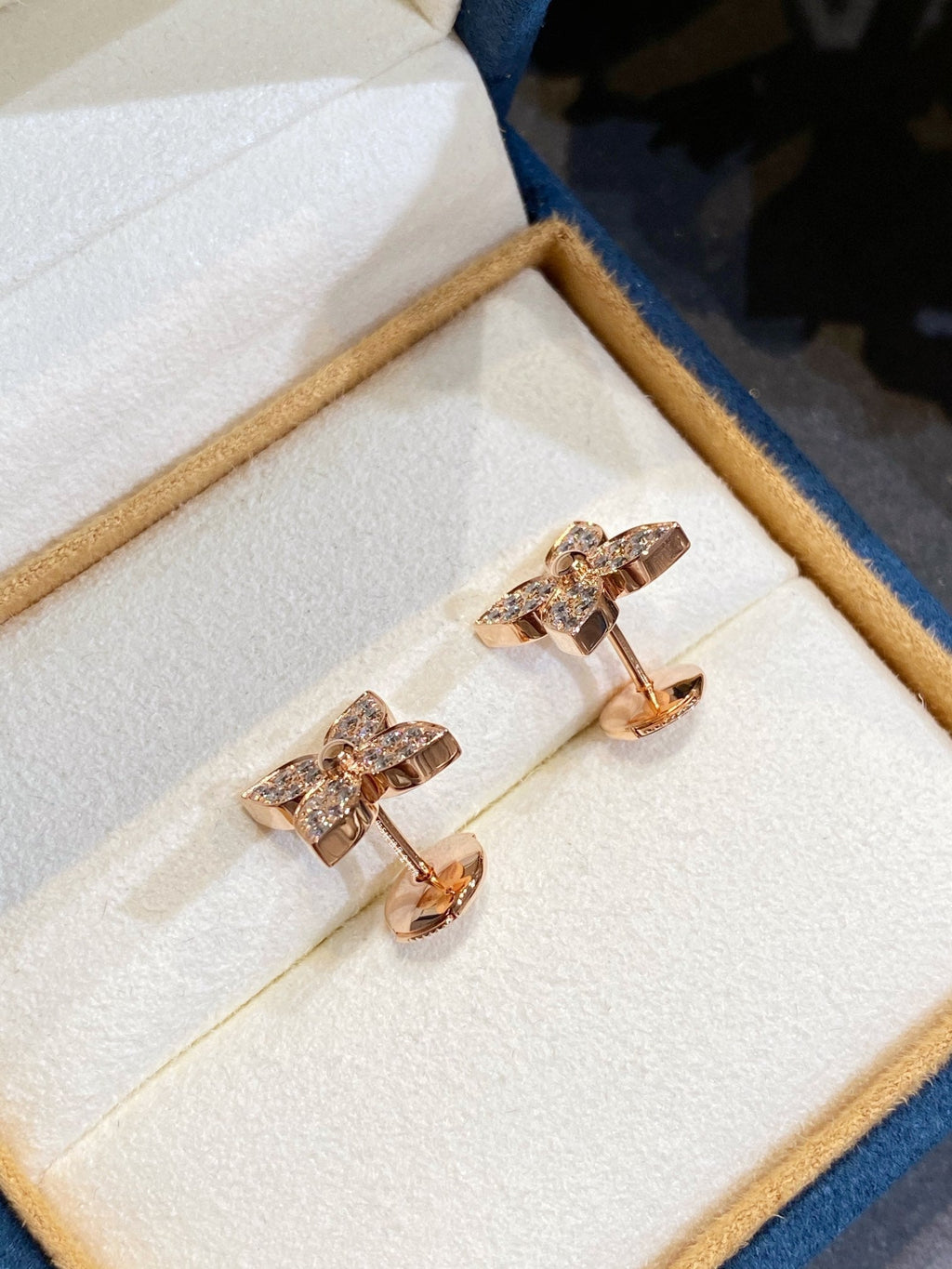 ??Loco?¡¥STAR DIAMOND EARRINGS
