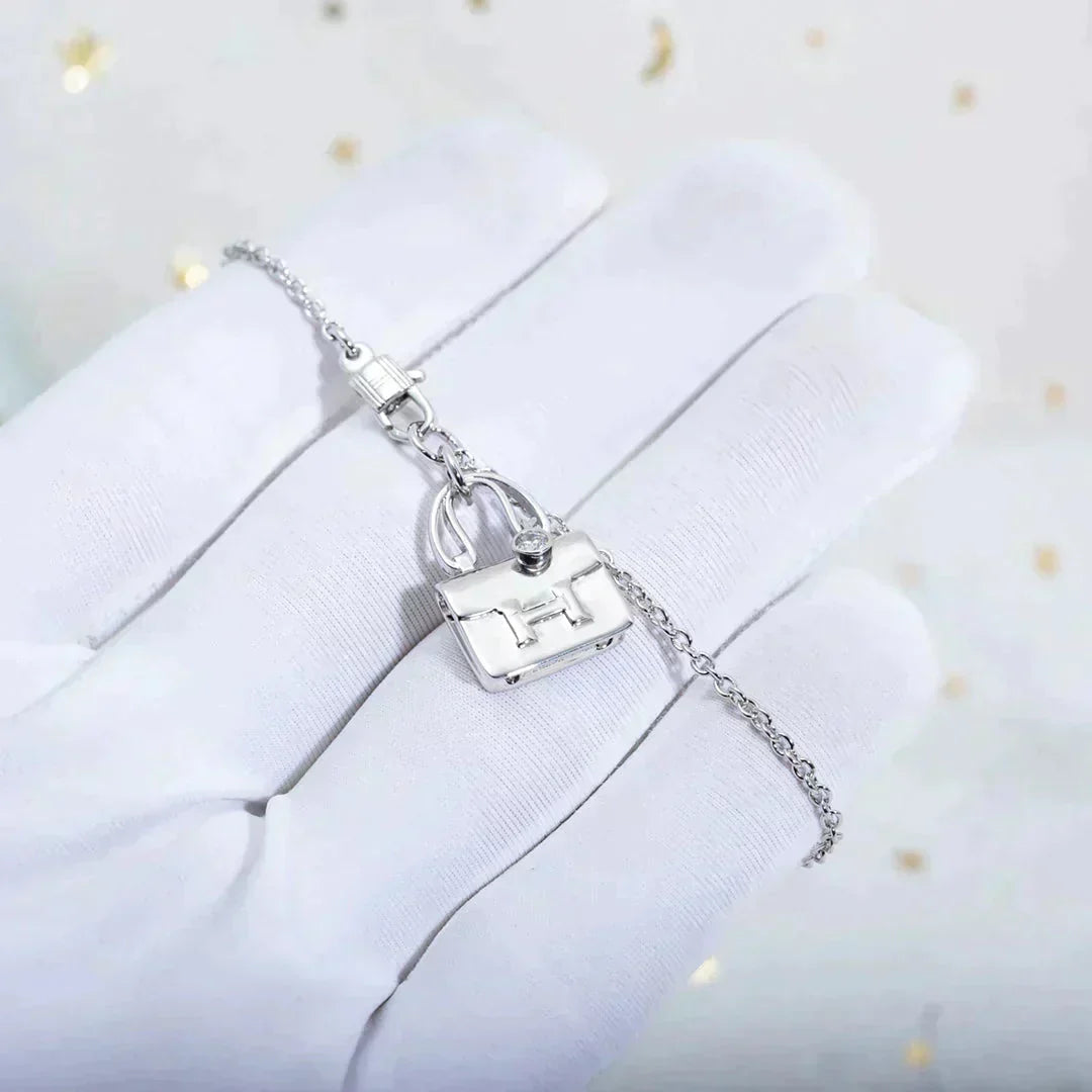 ??Loco?¡¥AMULETTE PEDANT SILVER NECKLACE