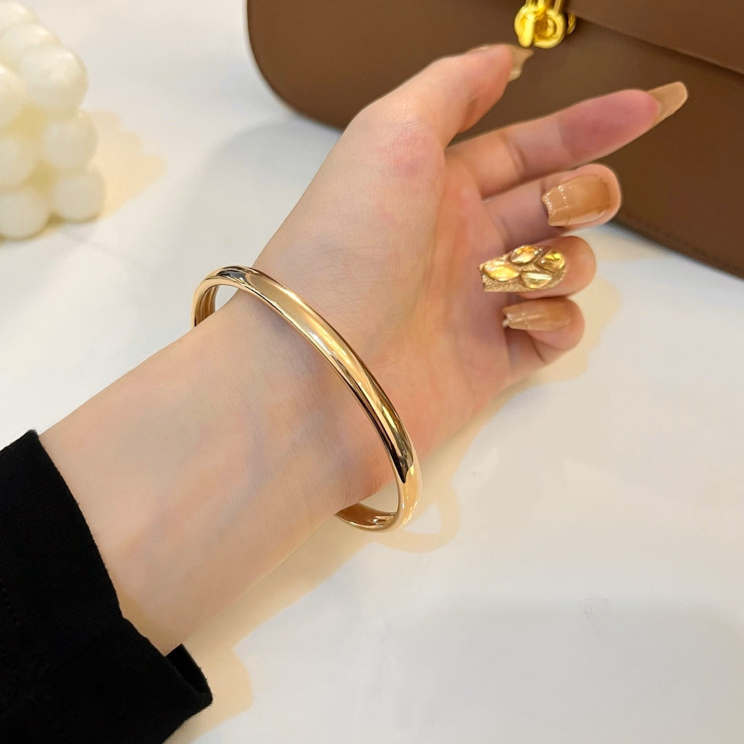 ??Loco?¡¥PANTHERE GOLD DIAMOND OPEN BRACELET