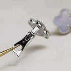??Loco?¡¥CLOVER MEDIUM 1 MOTIFS  WHITE MOP EARRINGS SILVER