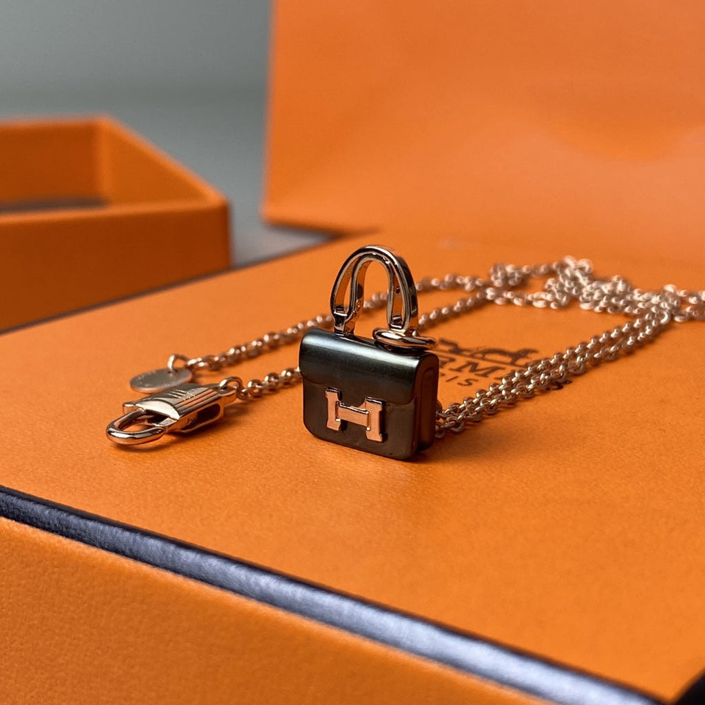 ??Loco?¡¥CONSTANCE BLACK PEDANT PINK GOLD NECKLACE