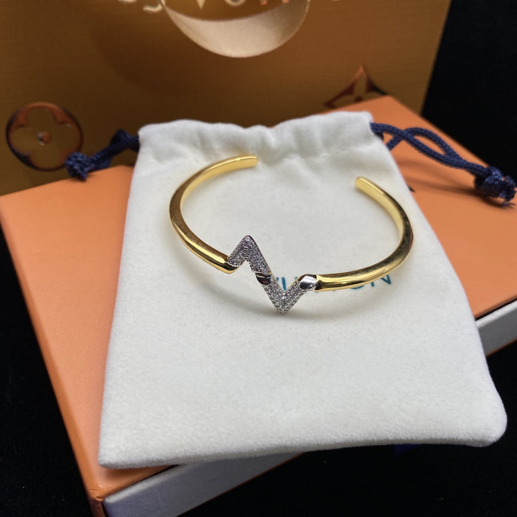 ??Loco?¡¥VOLTE UPSITE DOWN DIAMOND GOLD OPEN BRACELET