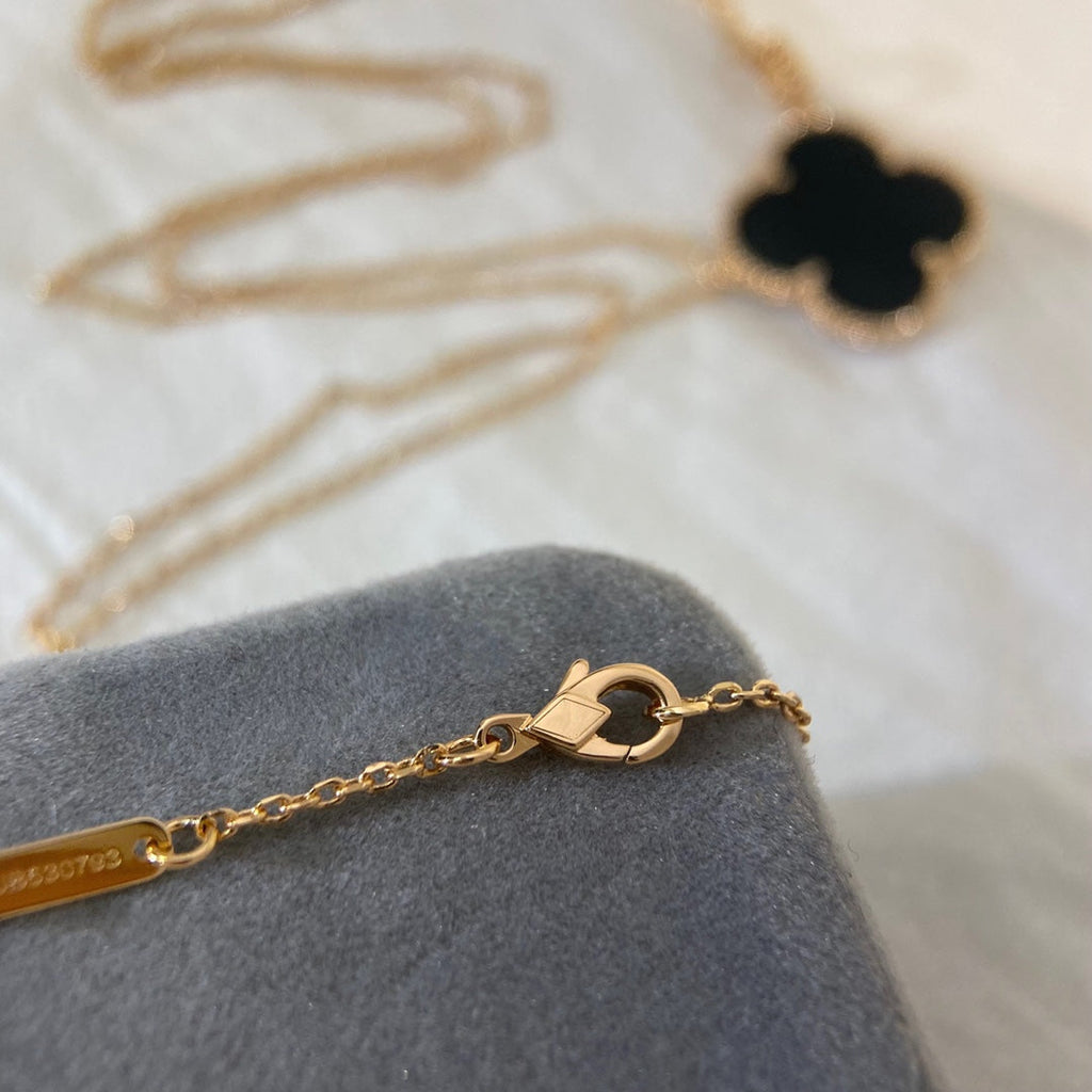 ??Loco?¡¥CLOVER 25MM NECKLACE GOLD ONYX