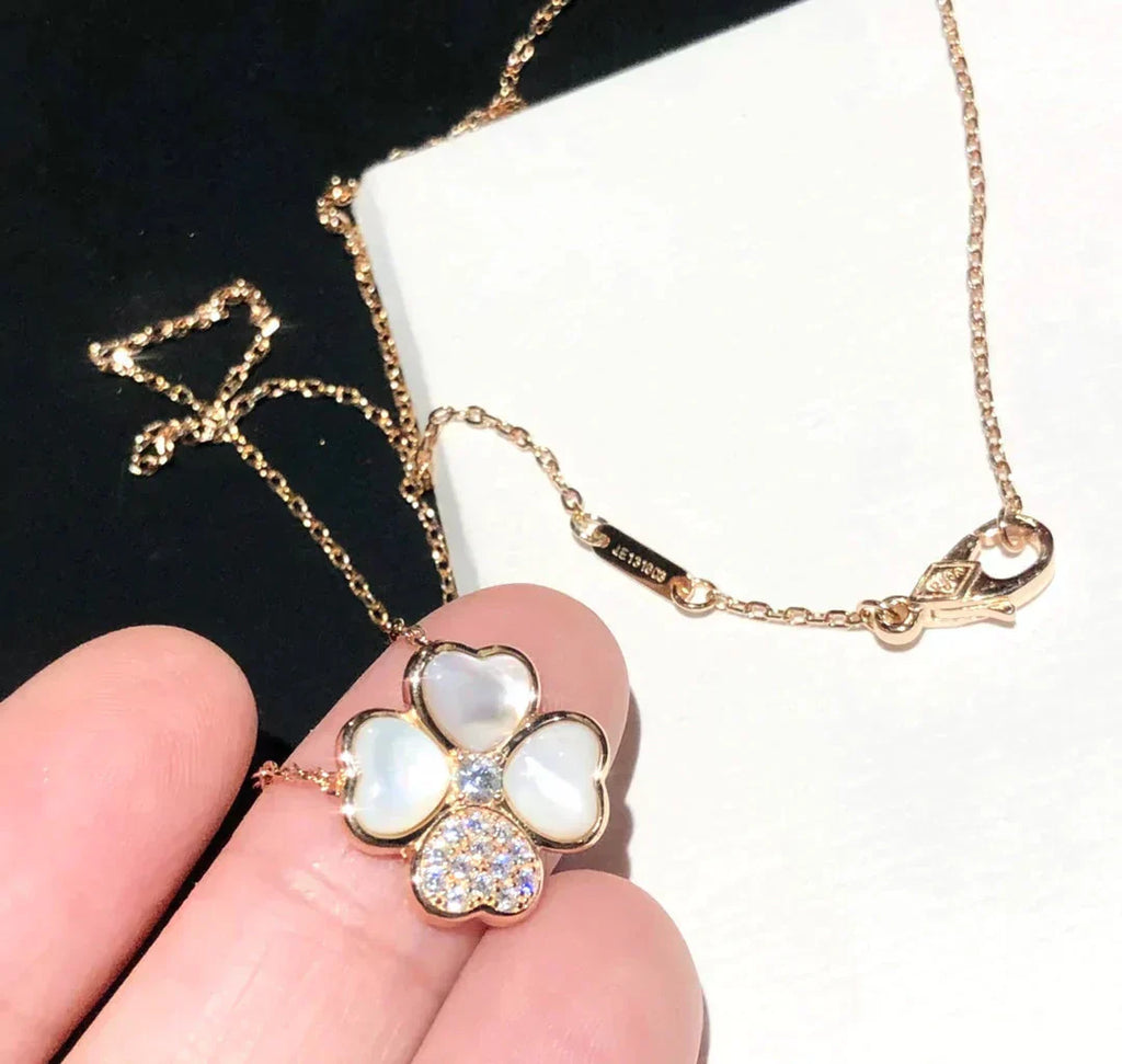 ??Loco?¡¥CLOVER MOP DIAMOND ROSE GOLD NECKLACE
