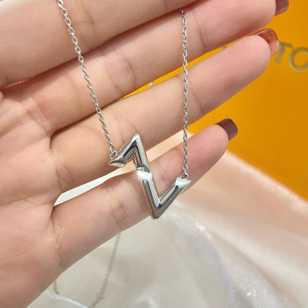 ??Loco?¡¥VOLTE UPSIDE DOWN NECKLACE