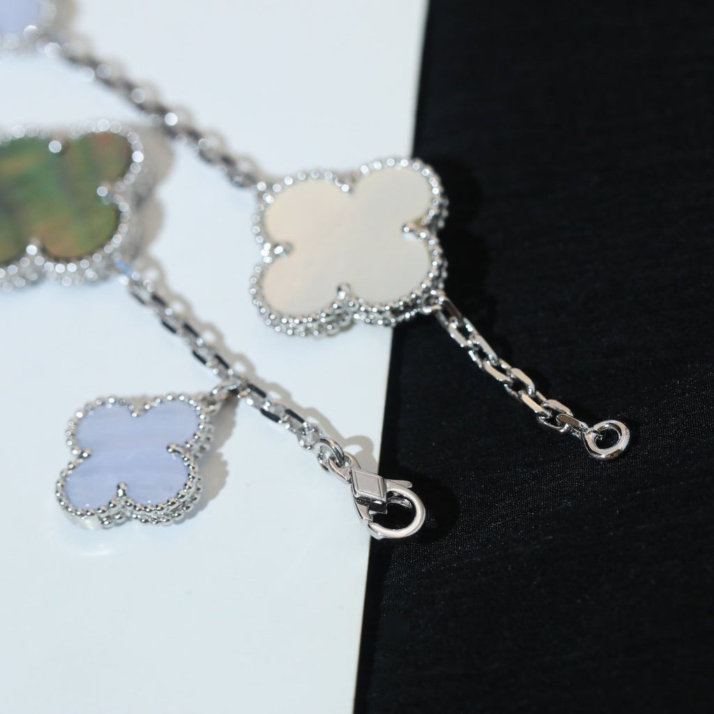 ??Loco?¡¥CLOVER BRACELET 5 MOTIFS MOP CHALCEDONY SILVER