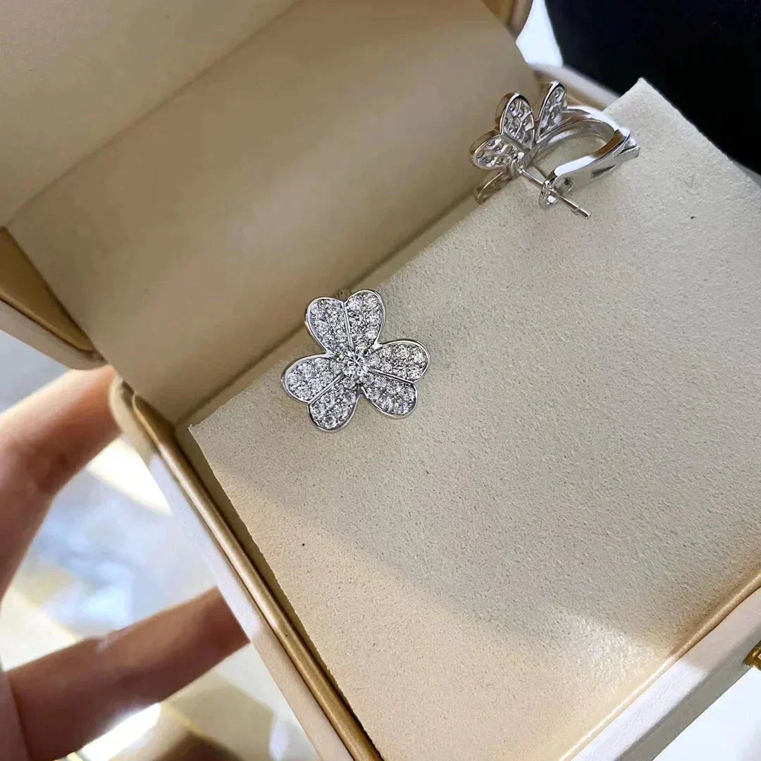 ??Loco?¡¥CLOVER COMOS DIAMOND EARRINGS SILVER