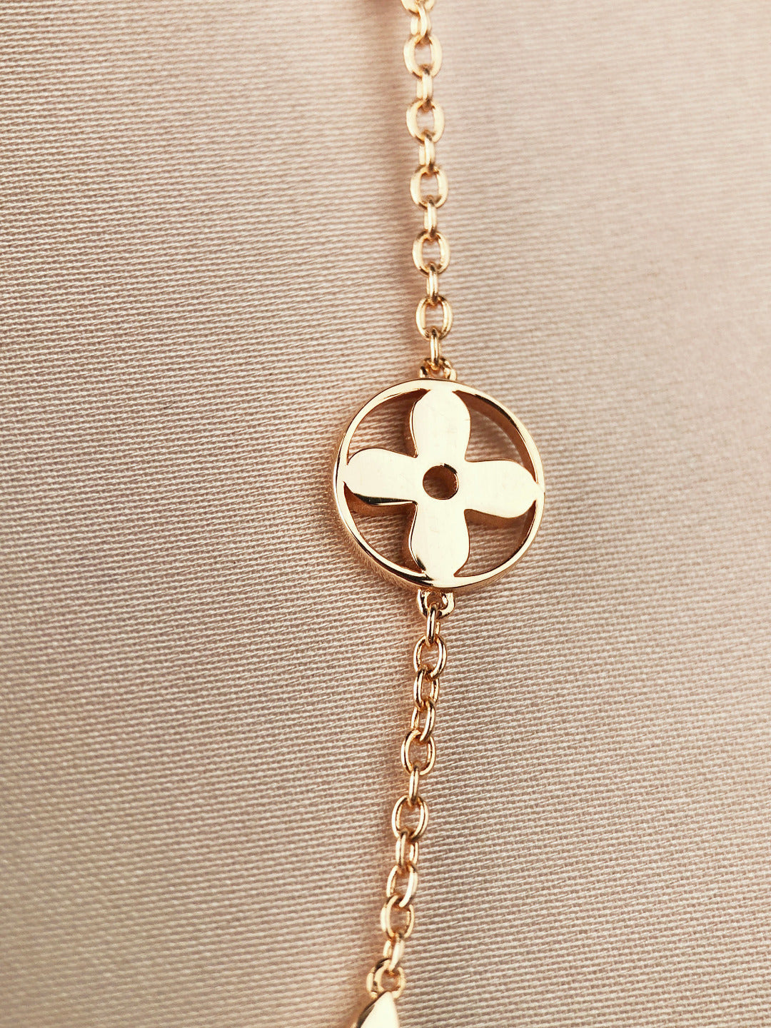 ??Loco?¡¥STAR AND SUN 7 MOTIFS GOLD BRACELET