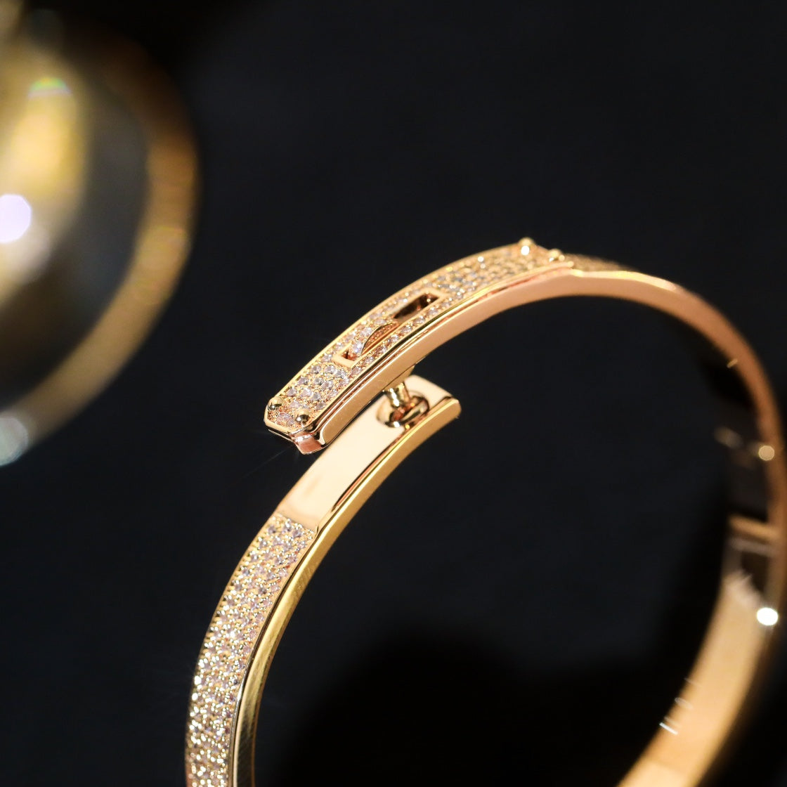??Loco?¡¥KELLY BRACELET DIAMOND PAVED