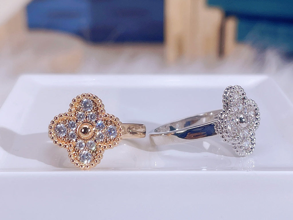 ??Loco?¡¥CLOVER DIAMOND RING