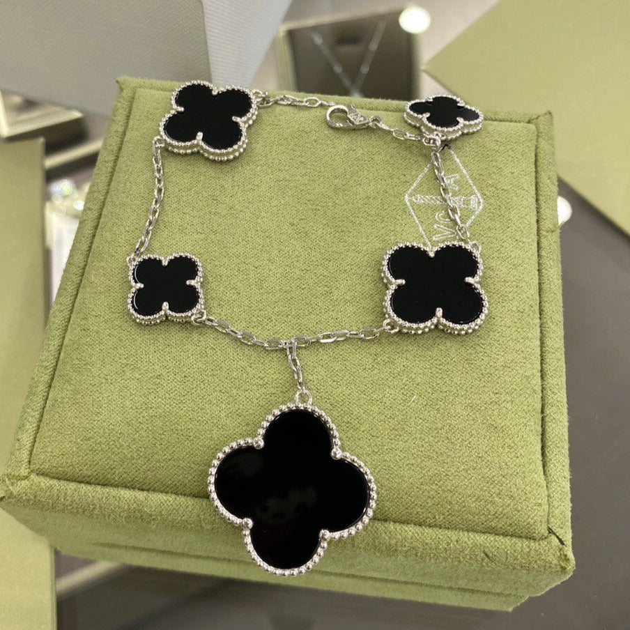 ??Loco?¡¥CLOVER 5 MOTIFS SIVLER ONYX BRACELET