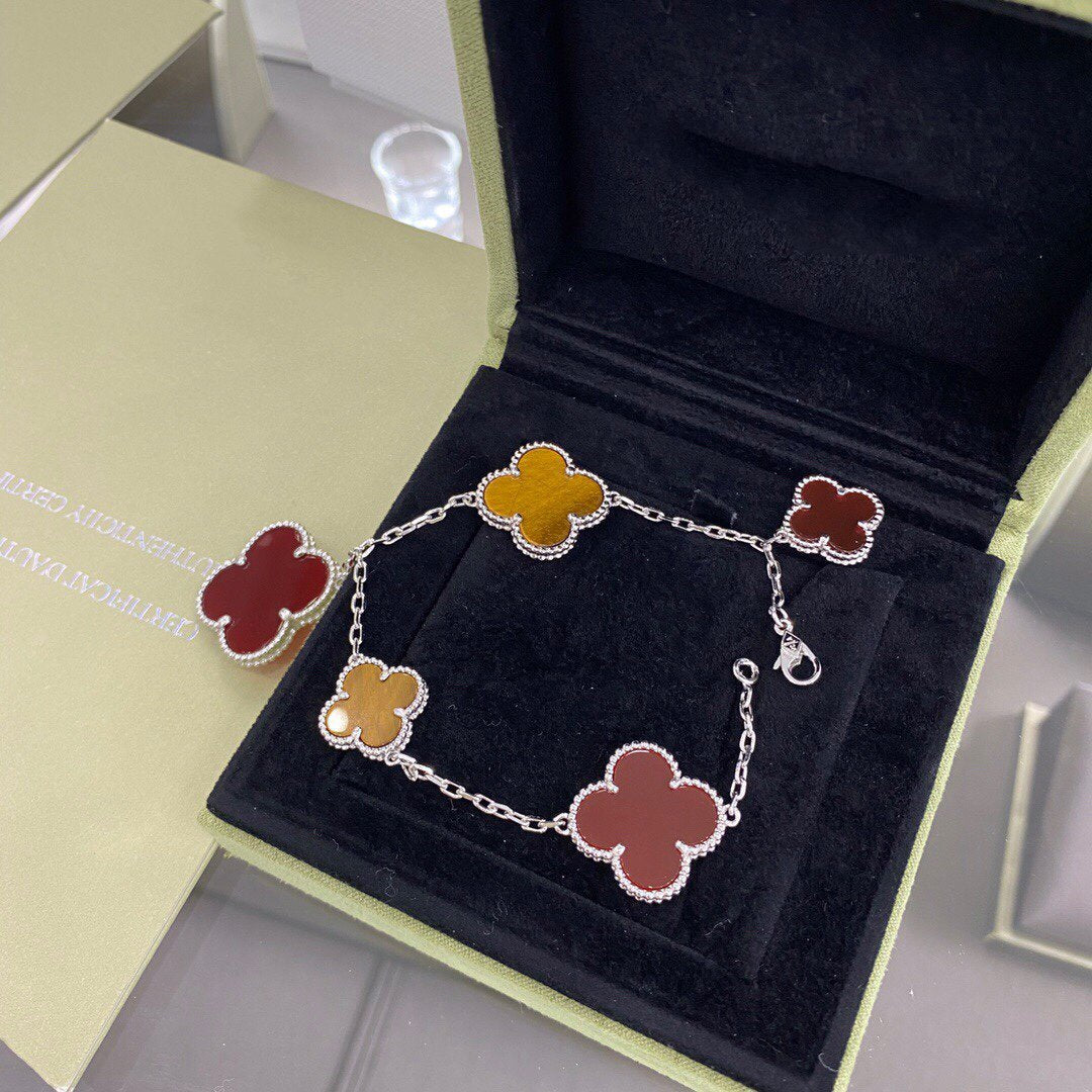 ??Loco?¡¥CLOVER 5 MOTIFS SIVLER CARNELIAN TIGER EYE BRACELET