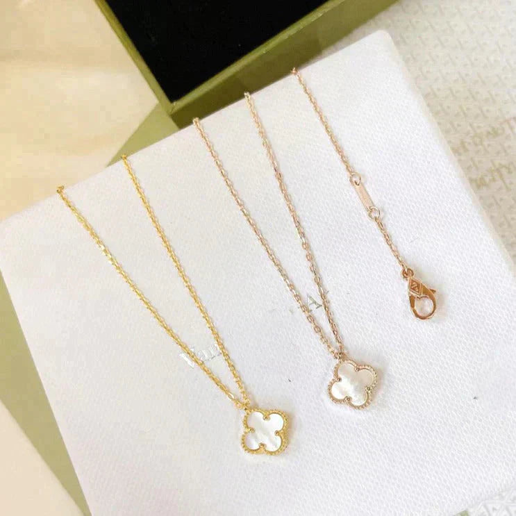 ??Loco?¡¥CLOVER MINI 9.5MM WHITE MOTHER-OF-PEARL NECKLACE