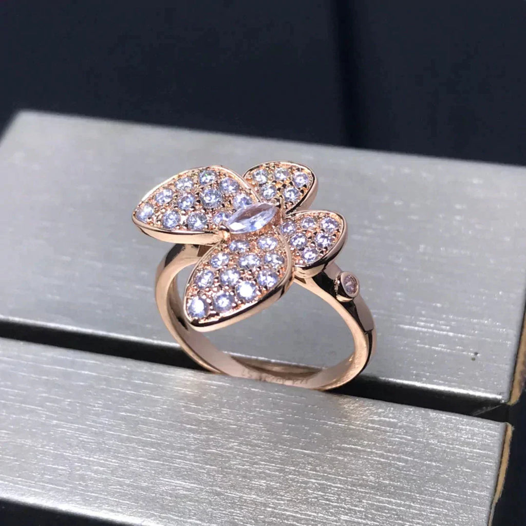 ??Loco?¡¥BUTTERFLY PINK GOLD DIAMOND RING