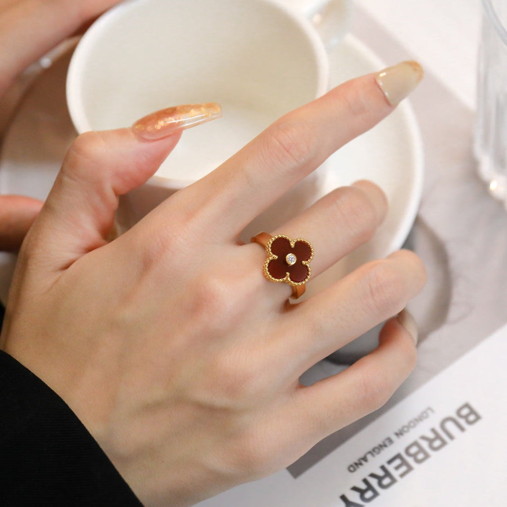 ??Loco?¡¥CLOVER CARNELIAN RING ROSE GOLD DIAMOND
