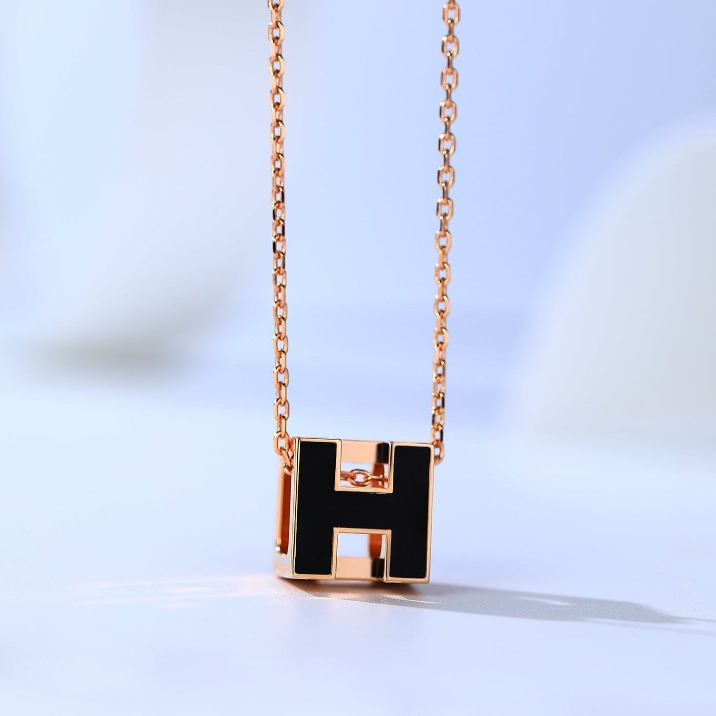 ??Loco?¡¥H CAGE PINK GOLD NECKLACE
