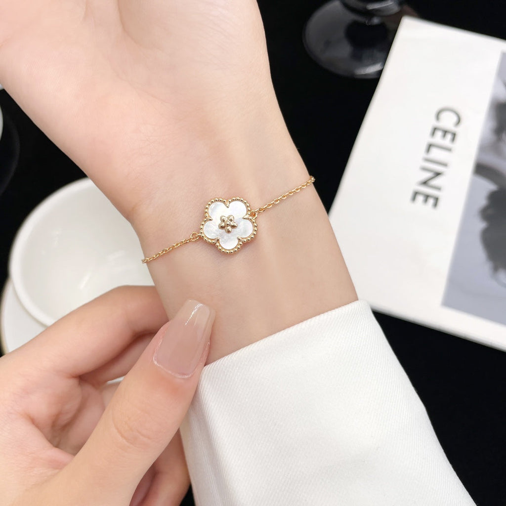 ??Loco?¡¥LUCKY SPRING ROSE GOLD MOP BRACELET