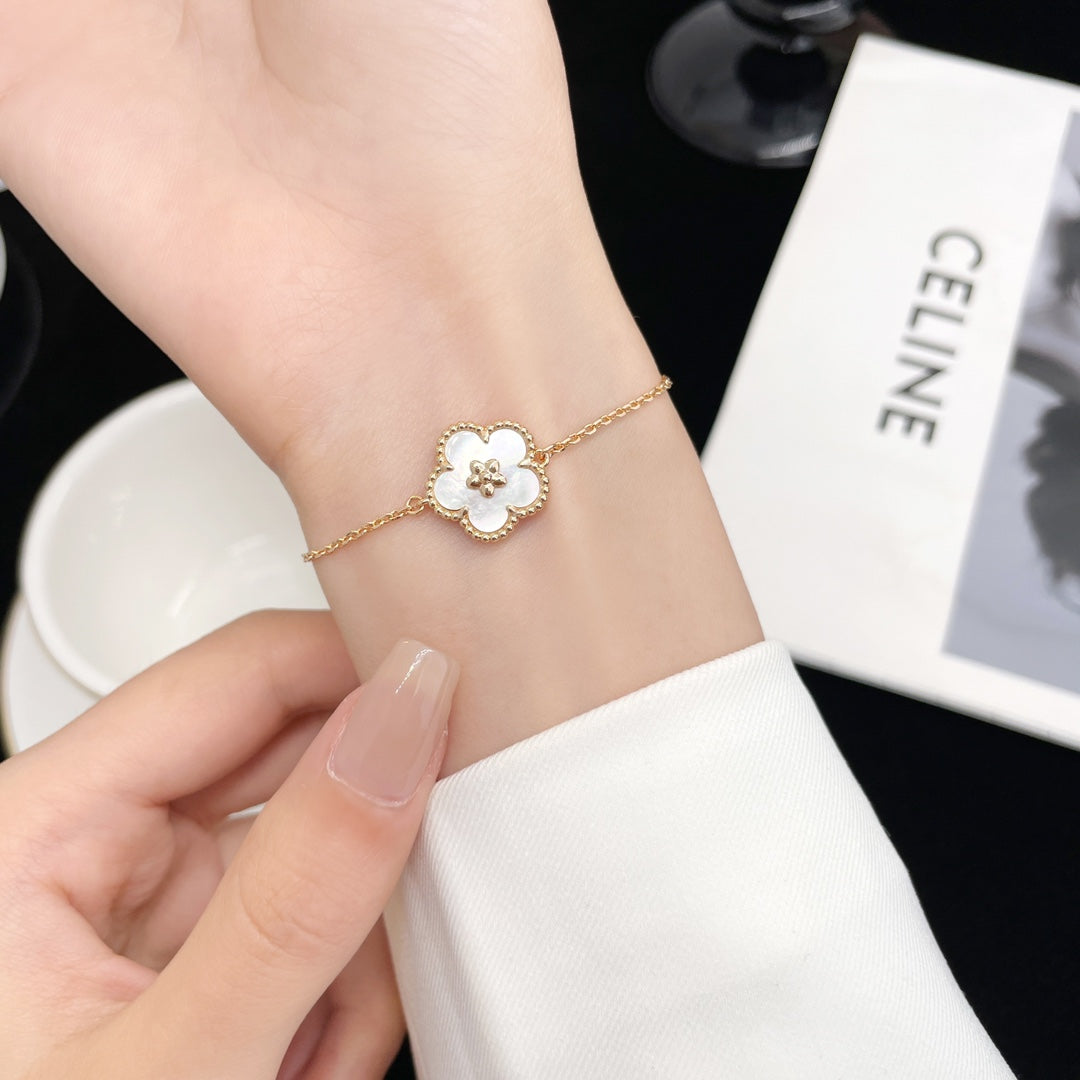 ??Loco?¡¥LUCKY SPRING ROSE GOLD MOP BRACELET