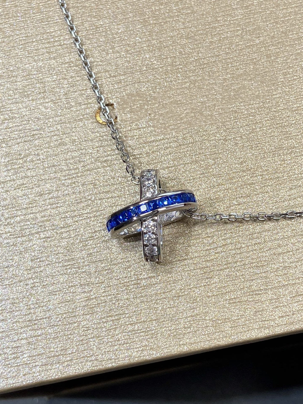 ??Loco?¡¥LIENS DIAMOND SILVER NECKLACE