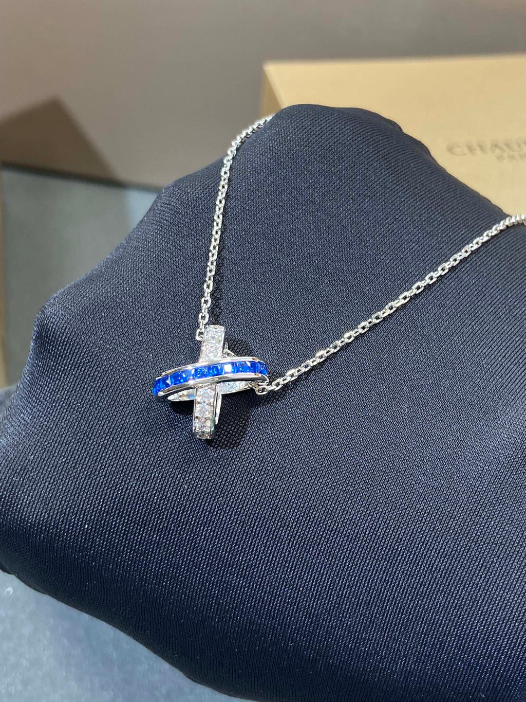 ??Loco?¡¥LIENS DIAMOND SILVER NECKLACE
