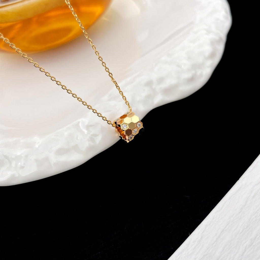 ??Loco?¡¥BEE MINI PEDANT DIAMOND NECKLACE
