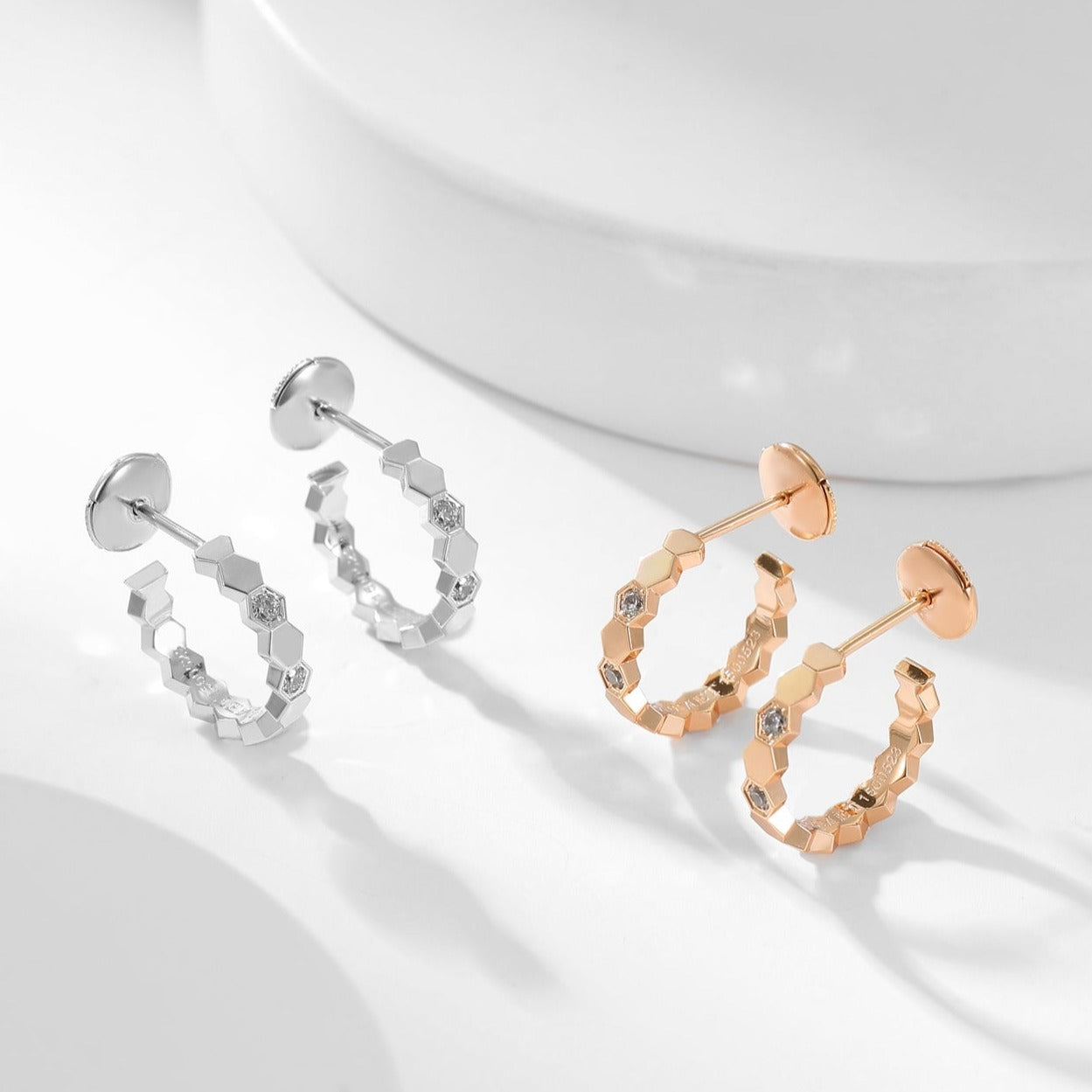 ??Loco?¡¥BEE LOVE DIAMOND HOOP EARRINGS