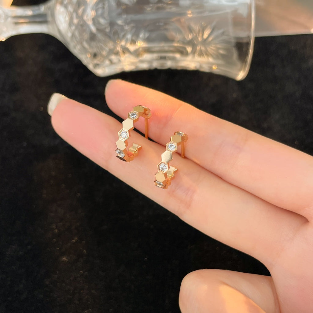 ??Loco?¡¥BEE LOVE DIAMOND HOOP EARRINGS