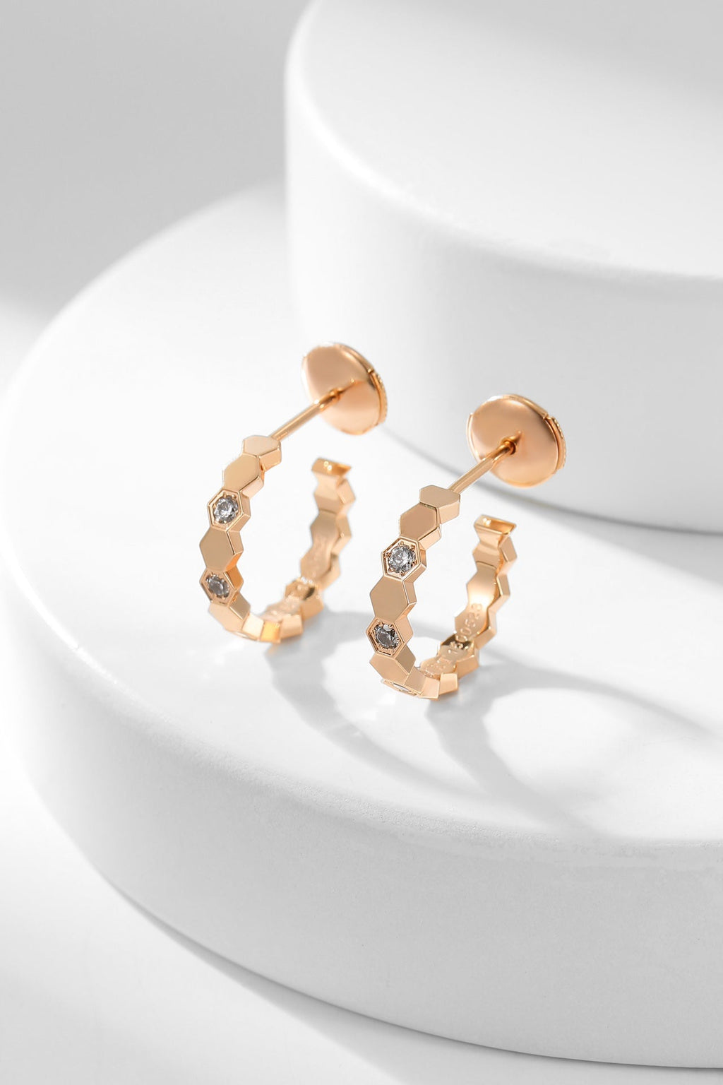 ??Loco?¡¥BEE LOVE DIAMOND HOOP EARRINGS