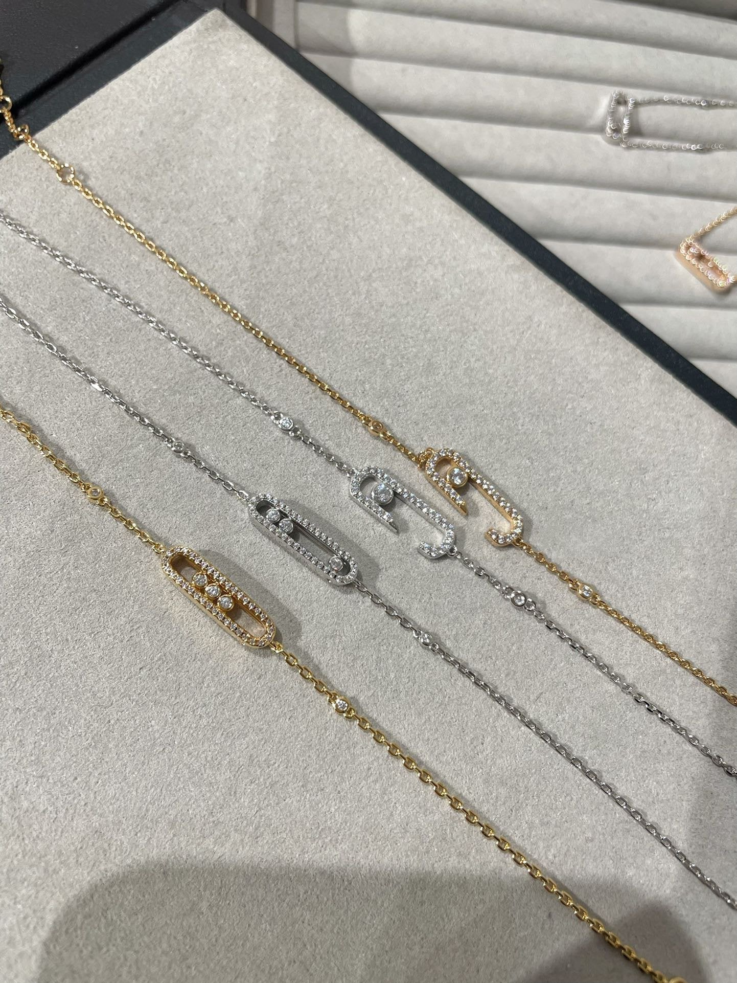 [Loco jewelrys]BABY MOVE DIAMOND BRACELET