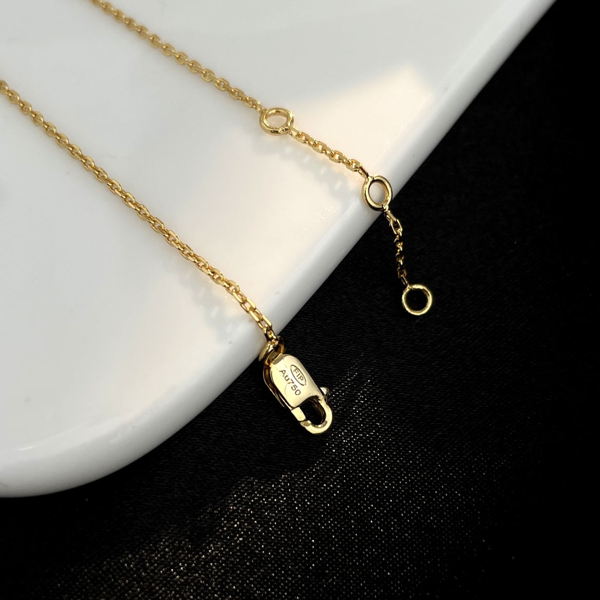 ??Loco?¡¥FORCE 10 FULL DIAMOND BUCKLE CHAIN LINK MINI MODEL