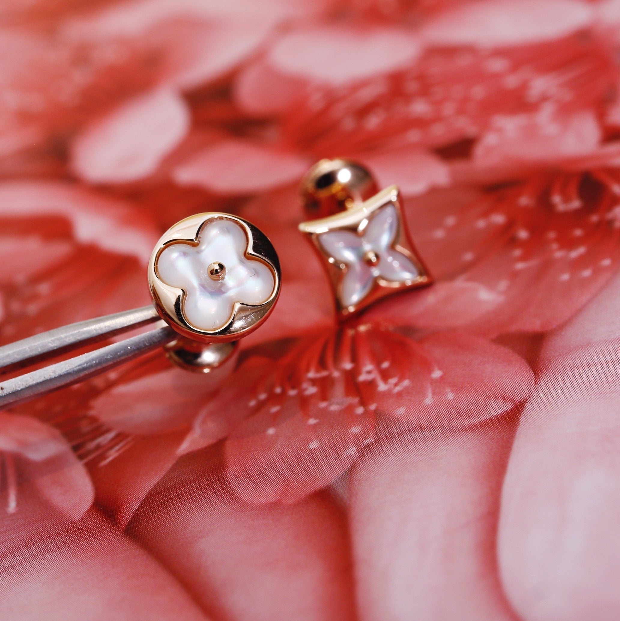 ??Loco?¡¥STAR AND SUN PINK GOLD MOP STUD EARRINGS