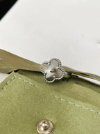 ??Loco?¡¥CLOVER SILVER RING