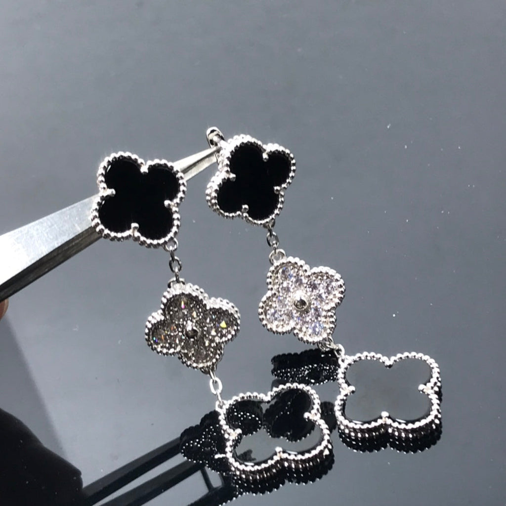 ??Loco?¡¥CLOVER 3 MOTIF DIAMOND ONYX SILVER EARRINGS