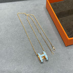 ??Loco?¡¥POP H SKY BLUE NECKLACE