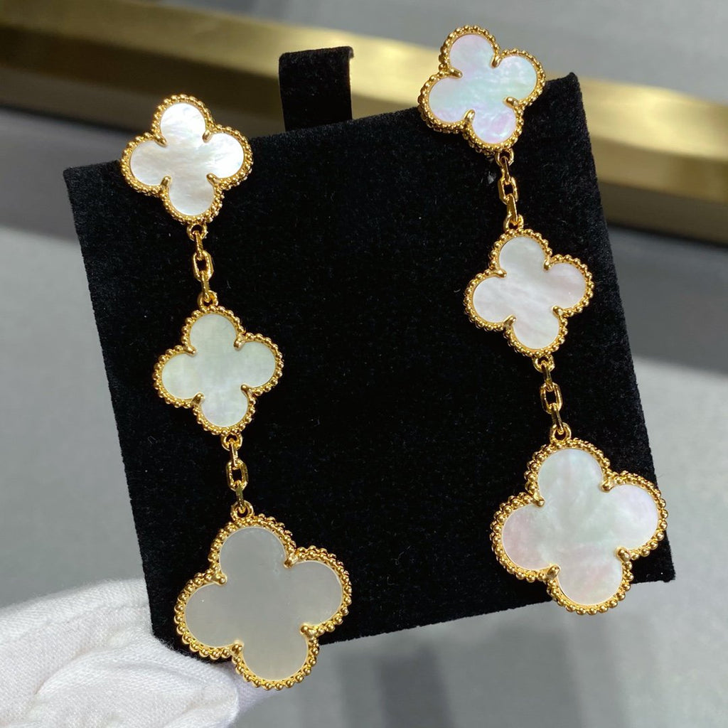 ??Loco?¡¥CLOVER MOP 3 MOTIFS GOLD EARRINGS