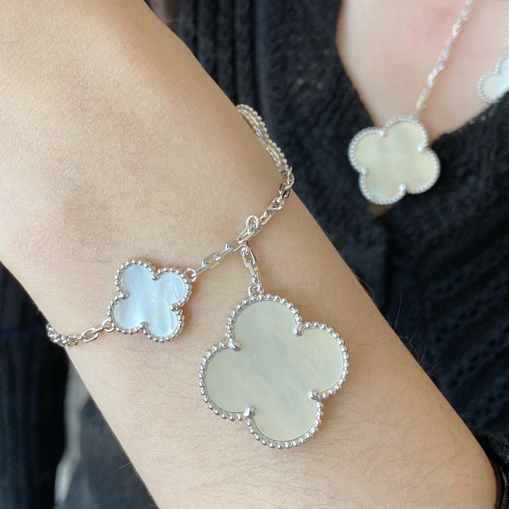 ??Loco?¡¥CLOVER 5 MOTIF WHITE MOP SILVER BRACELET